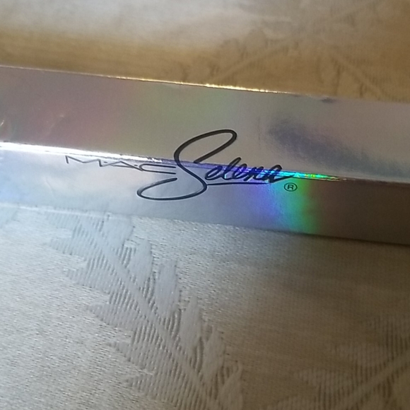 MAC SELENA "ENTRE A MI MUNDO" LIP LINER/PENCIL - Picture 4 of 6